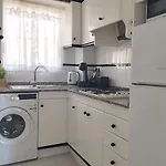 Torrevista Three Bedroom Apartment, Two Swimming Pools And Garage 아파트 *