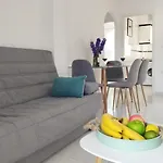 Torrevista Three Bedroom Apartment, Two Swimming Pools And Garage 아파트 *